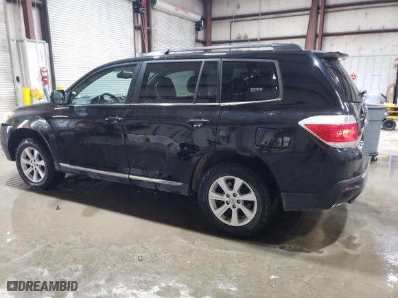 2013 Toyota Highlander with VIN 5TDBK3EH8DS242573, listed as a Copart auction lot 41756835 with 194,934 mi miles and Salvage Title. Bid and sale history available at carsss.com. Image 2.