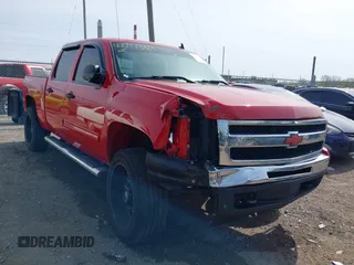 2011 Chevrolet Silverado 1500 LT with VIN 3GCPKSE37BG303301, listed as a IAAI auction lot 42097369 with 175,611 mi miles and . Bid and sale history available at DreamBid. Image 6.
