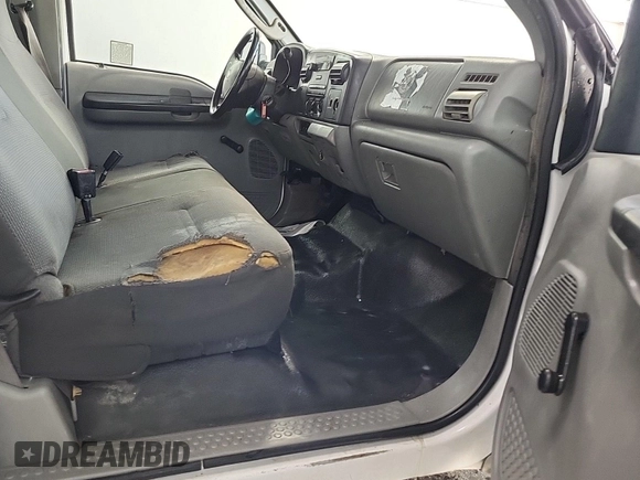 2005 Ford F-250 XL with VIN 1FTSX20545EB22186, listed as a IAAI auction lot 42610490 with 157,916 mi miles and . Bid and sale history available at DreamBid. Image 4.