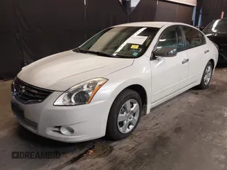 2010 Nissan Altima 2.5 S with VIN 1N4AL2AP8AN533209, listed as a IAAI auction lot 42162097 with 123,656 mi miles. Bid and sale history available at carsss.com. Image 18.