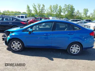 2011 Ford Fiesta SE z VIN 3FADP4BJXBM175601, wystawiony jako IAAI lot #42282031 z przebiegiem 157 658 mil mil oraz . Historia ofert i sprzedaży dostępna na DreamBid. Obrazek 15.