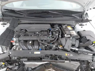 2024 Hyundai Elantra SE with VIN KMHLL4DG2RU786744, listed as a IAAI auction lot 41510735 with 8,221 mi miles and . Bid and sale history available at DreamBid. Image 10.