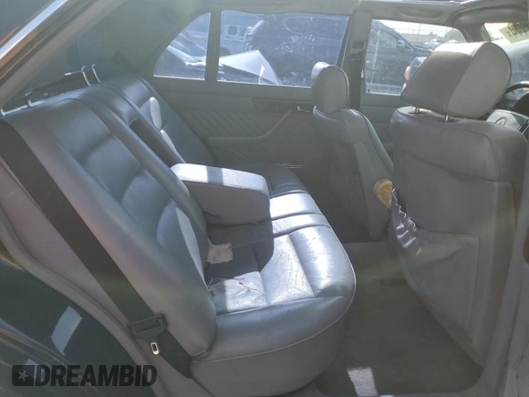 1990 Mercedes-Benz 560 with VIN WDBCA39EXLA503543, listed as a Copart auction lot 65978444 with 195,635 mi miles and Clean Title. Bid and sale history available at DreamBid. Image 10.