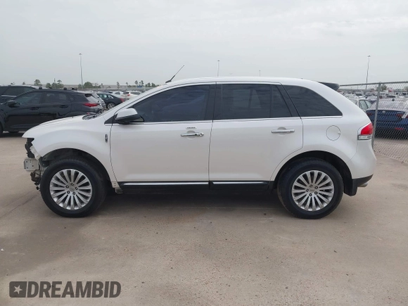 2012 Lincoln MKX with VIN 2LMDJ6JK8CBL01555, listed as a IAAI auction lot 41723407 with 111,370 mi miles. Bid and sale history available at carsss.com. Image 15.