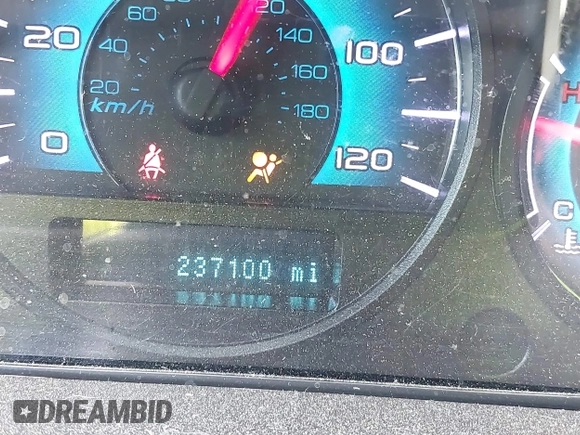 2012 Ford Fusion SE z VIN 3FAHP0HAXCR373911, wystawiony jako IAAI lot #42396082 z przebiegiem 237 100 mil mil oraz . Historia ofert i sprzedaży dostępna na DreamBid. Obrazek 7.