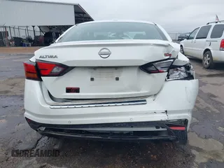 2023 Nissan Altima SR z VIN 1N4BL4CV2PN357441, wystawiony jako IAAI lot #41411612 z przebiegiem 47 507 mil mil oraz . Historia ofert i sprzedaży dostępna na DreamBid. Obrazek 16.