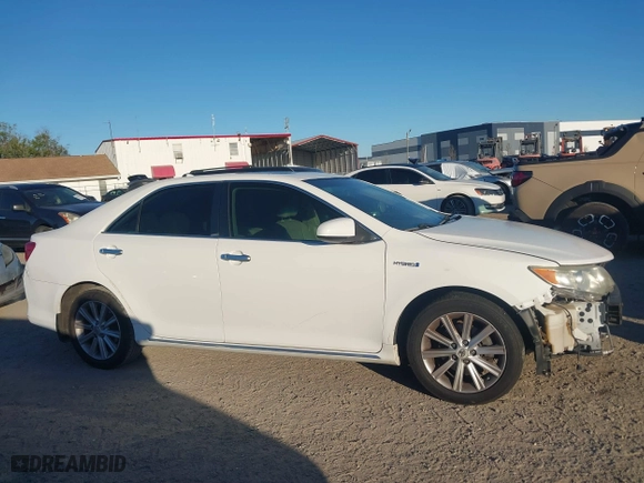 2014 Toyota Camry Hybrid LE with VIN 4T1BD1FK7EU114178, listed as a IAAI auction lot 41833139 with 175,117 mi miles. Bid and sale history available at carsss.com. Image 13.