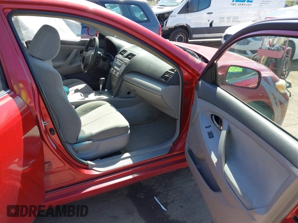 2011 Toyota Camry LE with VIN 4T1BF3EK5BU136635, listed as a IAAI auction lot 41860083 with 221,523 mi miles. Bid and sale history available at carsss.com. Image 5.