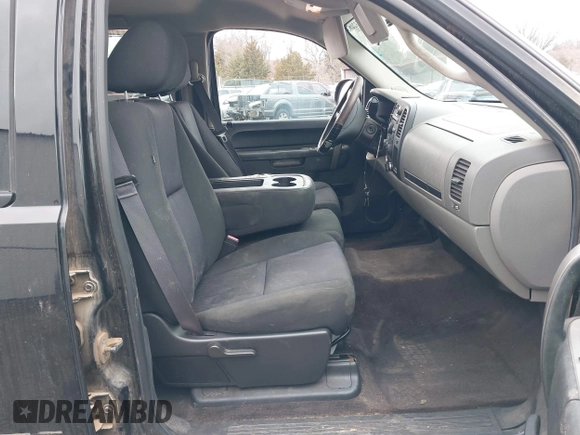 2013 Chevrolet Silverado 1500 LS with VIN 3GCPKREA2DG301949, listed as a IAAI auction lot 41532183 with 200,627 mi miles and . Bid and sale history available at DreamBid. Image 5.