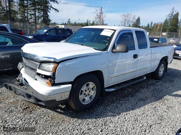 2007 Chevrolet Silverado 1500 Classic LT1 with VIN 1GCEC19V57Z170099, listed as a IAAI auction lot 41725714 with 131,734 mi miles. Bid and sale history available at carsss.com. Image 14.
