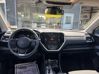 2023 Subaru Ascent Premium z VIN 4S4WMAAD2P3401303, wystawiony jako IAAI lot #42836533 z przebiegiem 30 589 mil mil oraz . Historia ofert i sprzedaży dostępna na DreamBid. Obrazek 29.