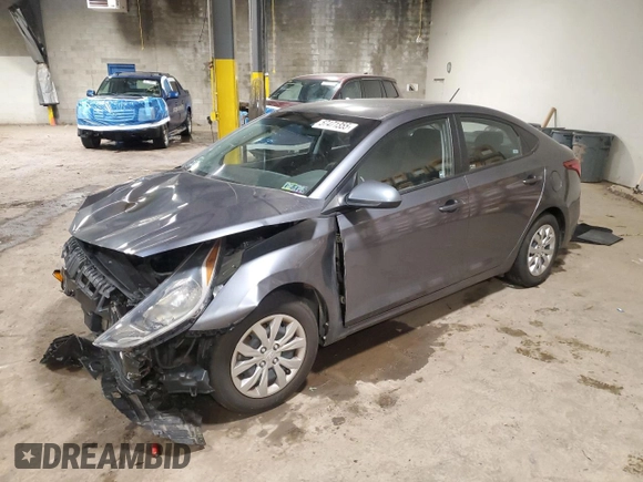 2018 Hyundai Accent SE z VIN 3KPC24A38JE013448, wystawiony jako Copart lot #57471355 z przebiegiem Nie podano mil oraz Szkoda całkowita • Salvage title. Historia ofert i sprzedaży dostępna na DreamBid. Obrazek 1.