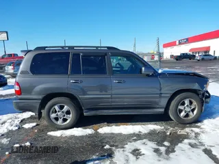 2007 Toyota Land Cruiser with VIN JTEHT05J372107212, listed as a IAAI auction lot 41281746 with 136,460 mi miles. Bid and sale history available at carsss.com. Image 13.