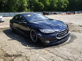 2013 Tesla Model S Performance с VIN 5YJSA1DP1DFP04055, выставлен на аукционе Copart как лот 57418615 с пробегом Не указан миль и Списание • Salvage title. История ставок и продаж доступна на DreamBid. Изображение 13.