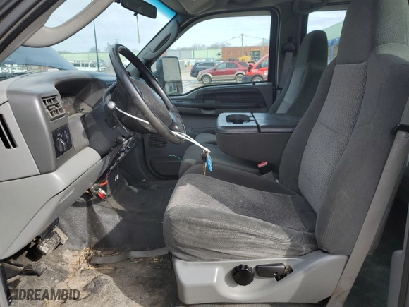 2003 Ford Super Duty F-350 SRW XL with VIN 1FTSW31SX3EB25880, listed as a Copart auction lot 45905945 with 125,826 mi miles and Salvage Title. Bid and sale history available at carsss.com. Image 7.