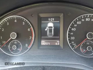 2010 Volkswagen Eos Komfort с VIN WVWBA7AH9AV022988, выставлен на аукционе IAAI как лот 42426457 с пробегом 142 571 миль миль и . История ставок и продаж доступна на DreamBid. Изображение 7.