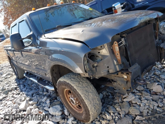 2002 Ford Super Duty F-250 XL with VIN 1FTNW21F52ED15515, listed as a IAAI auction lot 41351889 with 313,722 mi miles. Bid and sale history available at carsss.com. Image 1.