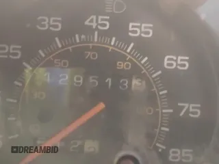 1992 Chevrolet Chevy Van z VIN 2GCEG25Z3N4144138, wystawiony jako IAAI lot #42389578 z przebiegiem 129 513 mil mil oraz . Historia ofert i sprzedaży dostępna na DreamBid. Obrazek 7.