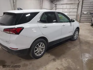 2022 Chevrolet Equinox LT with VIN 3GNAXUEV0NS222198, listed as a IAAI auction lot 41854151 with 30,034 mi miles. Bid and sale history available at carsss.com. Image 4.