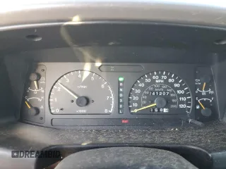 1995 Isuzu Rodeo z VIN 4S2CM58V2S4361566, wystawiony jako Copart lot #48424065 z przebiegiem 241 207 mil mil oraz Czysty tytuł • Clean title. Historia ofert i sprzedaży dostępna na DreamBid. Obrazek 9.