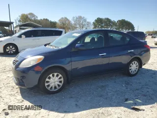 2014 Nissan Versa S with VIN 3N1CN7AP9EK462725, listed as a Copart auction lot 46330555 with 178,963 mi miles and Salvage Title. Bid and sale history available at carsss.com. Image 1.
