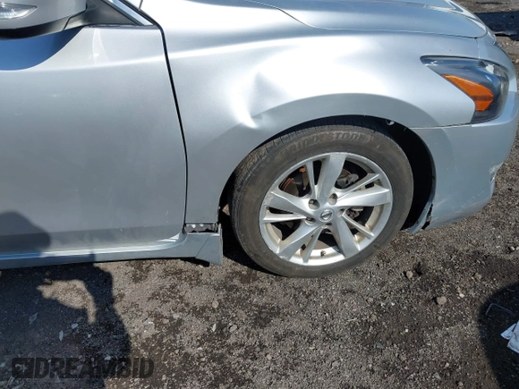 2013 Nissan Altima S with VIN 1N4AL3AP3DC132317, listed as a IAAI auction lot 42115439 with 186,850 mi miles and . Bid and sale history available at DreamBid. Image 6.