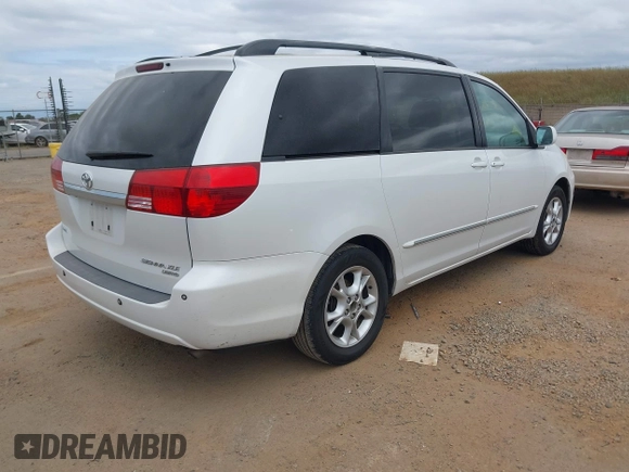 2004 Toyota Sienna XLE with VIN 5TDZA22CX4S141877, listed as a IAAI auction lot 42135971 with 219,688 mi miles. Bid and sale history available at carsss.com. Image 4.