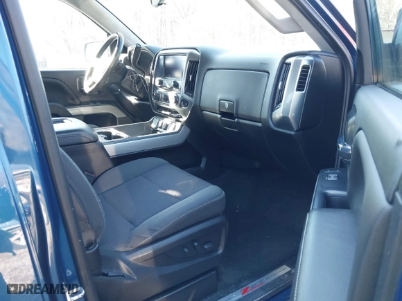 2018 Chevrolet Silverado 1500 LT with VIN 1GCVKRECXJZ240967, listed as a IAAI auction lot 41652784 with 92,395 mi miles. Bid and sale history available at carsss.com. Image 5.