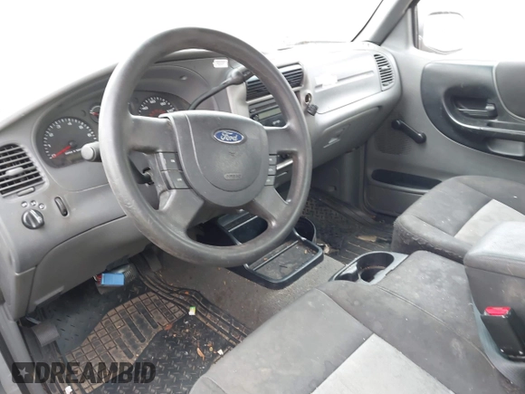 2005 Ford Ranger XL z VIN 1FTYR14U75PA60268, wystawiony jako IAAI lot #41514318 z przebiegiem 253 792 mil mil oraz . Historia ofert i sprzedaży dostępna na DreamBid. Obrazek 13.