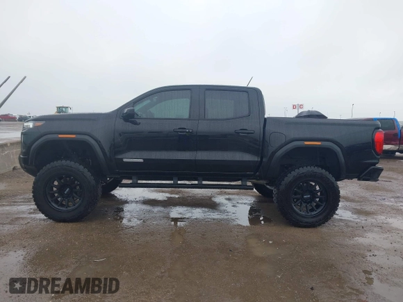 2024 GMC Canyon 2WD Elevation with VIN 1GTP5BEK5R1123368, listed as a IAAI auction lot 41594480 with 10,318 mi miles. Bid and sale history available at carsss.com. Image 14.