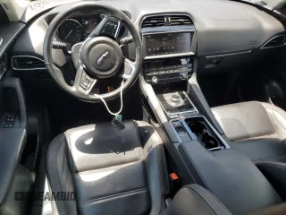 2019 Jaguar F-Pace 25t Prestige with VIN SADCK2FX4KA358775, listed as a Copart auction lot 61371745 with 79,775 mi miles and Non repairable. Bid and sale history available at DreamBid. Image 8.
