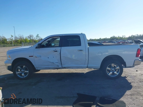 2015 Ram 1500 Big Horn z VIN 1C6RR7TM9FS740459, wystawiony jako IAAI lot #41422104 z przebiegiem 55 396 mil mil oraz . Historia ofert i sprzedaży dostępna na DreamBid. Obrazek 14.
