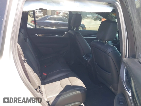 2020 Cadillac XT6 FWD Premium Luxury with VIN 1GYKPCRS1LZ188645, listed as a IAAI auction lot 40128169 with 39,957 mi miles. Bid and sale history available at carsss.com. Image 8.