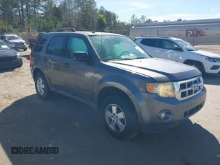 2011 Ford Escape XLT с VIN 1FMCU9D78BKB29393, выставлен на аукционе IAAI как лот 41806299 с пробегом 121 356 миль миль и . История ставок и продаж доступна на DreamBid. Изображение 1.