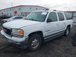 2002 GMC Yukon XL SLT with VIN 1GKFK16ZX2J259905, listed as a IAAI auction lot 41071675 with 326,370 mi miles. Bid and sale history available at carsss.com. Image 17.