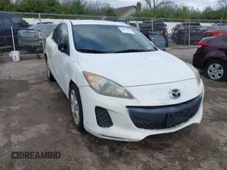 2013 Mazda Mazda3 i Sport with VIN JM1BL1U81D1702222, listed as a IAAI auction lot 40867592 with 192,898 mi miles. Bid and sale history available at carsss.com. Image 1.