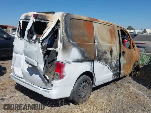 2017 Nissan NV200 S with VIN 3N6CM0KN5HK709552, listed as a IAAI auction lot 39911303 with Not provided miles and . Bid and sale history available at DreamBid. Image 4.