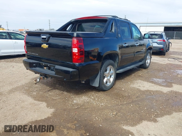 2013 Chevrolet Avalanche LT z VIN 3GNTKFE70DG297831, wystawiony jako IAAI lot #41709367 z przebiegiem 107 811 mil mil oraz . Historia ofert i sprzedaży dostępna na DreamBid. Obrazek 4.