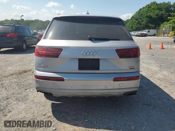 2017 Audi Q7 Premium Plus z VIN WA1LAAF76HD019543, wystawiony jako Copart lot #63573905 z przebiegiem 121 657 mil mil oraz Szkoda całkowita • Salvage title. Historia ofert i sprzedaży dostępna na DreamBid. Obrazek 6.