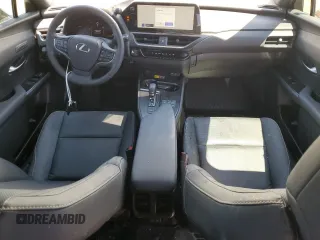 2025 Lexus UX 300h z VIN JTHUCJDHXS2001225, wystawiony jako Copart lot #55670245 z przebiegiem 4205 mil mil oraz Tytuł czysty. Historia ofert i sprzedaży dostępna na DreamBid. Obrazek 8.