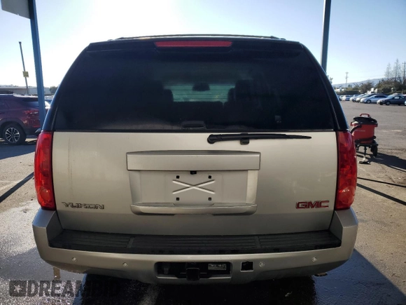 2014 GMC Yukon SLT with VIN 1GKS1CE0XER207048, listed as a Copart auction lot 42181135 with 117,875 mi miles and Clean Title. Bid and sale history available at carsss.com. Image 6.