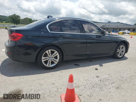 2018 BMW 3 Series 330i z VIN WBA8B9G5XJNU99474, wystawiony jako Copart lot #61053485 z przebiegiem 66 868 mil mil oraz Szkoda całkowita • Salvage title. Historia ofert i sprzedaży dostępna na DreamBid. Obrazek 3.