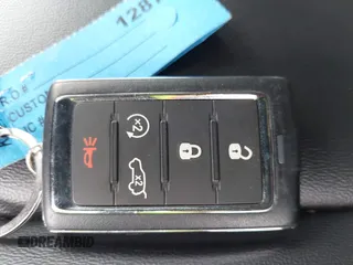 2023 Jeep Grand Cherokee Limited z VIN 1C4RJKBG3P8832504, wystawiony jako IAAI lot #42088057 z przebiegiem 24 674 mil mil oraz . Historia ofert i sprzedaży dostępna na DreamBid. Obrazek 11.