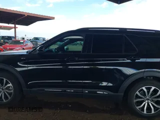 2022 Ford Explorer ST-Line z VIN 1FMSK7KH5NGA21032, wystawiony jako IAAI lot #42212415 z przebiegiem 49 034 mil mil oraz . Historia ofert i sprzedaży dostępna na DreamBid. Obrazek 14.