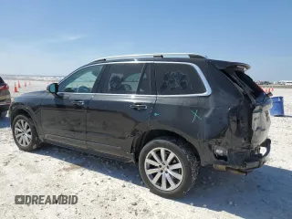 2017 Volvo XC90 Momentum z VIN YV4A22PK5H1128206, wystawiony jako Copart lot #52108315 z przebiegiem 69 510 mil mil oraz Szkody całkowita. Historia ofert i sprzedaży dostępna na DreamBid. Obrazek 2.