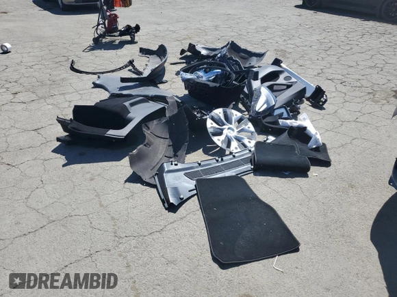 2024 Tesla Model Y Long Range z VIN 7SAYGAEE3RF034699, wystawiony jako Copart lot #54523815 z przebiegiem 9 764 mil mil oraz Szkoda całkowita • Salvage title. Historia ofert i sprzedaży dostępna na DreamBid. Obrazek 12.