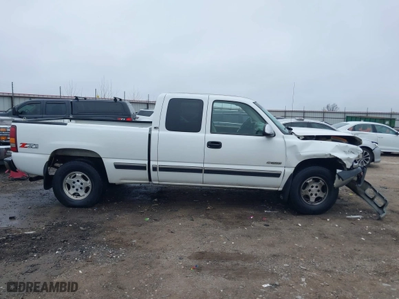 2002 Chevrolet Silverado 1500 LT with VIN 1GCEK19T32E199280, listed as a IAAI auction lot 41472421 with 1 mi miles. Bid and sale history available at carsss.com. Image 14.