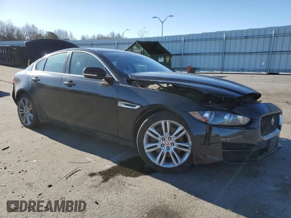2019 Jaguar XE 25t with VIN SAJAR4FX0KCP52337, listed as a Copart auction lot 44138044 with 96,784 mi miles and Non Repairable. Bid and sale history available at carsss.com. Image 4.