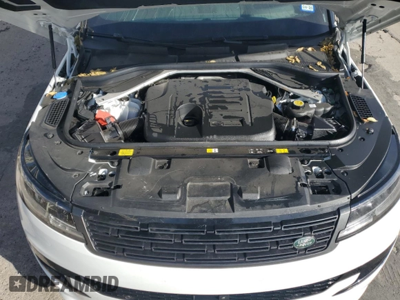 2024 Land Rover Range Rover Sport Dynamic SE with VIN SAL1L9FU4RA185843, listed as a Copart auction lot 82777484 with 4,880 mi miles and Salvage Title. Bid and sale history available at DreamBid. Image 12.