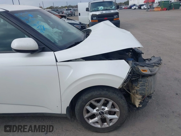 2020 Kia Soul S with VIN KNDJ23AU6L7735062, listed as a IAAI auction lot 40729662 with 100,546 mi miles and . Bid and sale history available at DreamBid. Image 18.